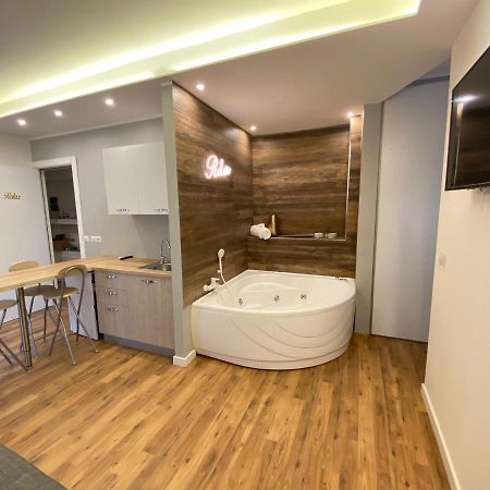 B&B Stadium Room & Suite Crotone Kültér fotó