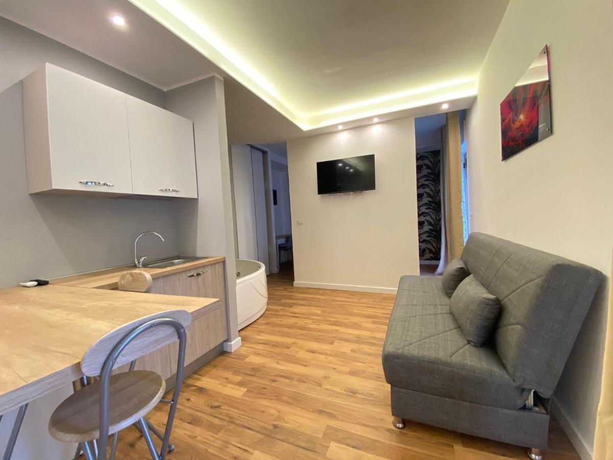 B&B Stadium Room & Suite Crotone Kültér fotó