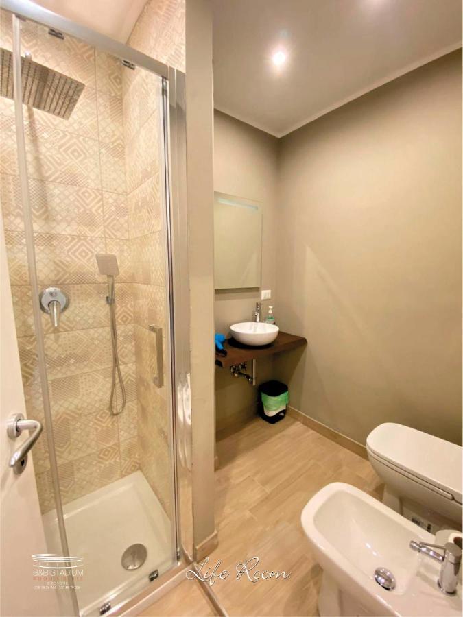 B&B Stadium Room & Suite Crotone Kültér fotó